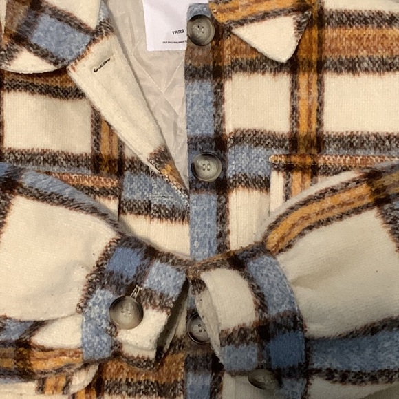 Cropped Plaid Shacket/Jacket - Picture 7 of 12